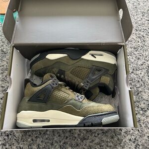 New (in Box) Air Jordan 4 SE Craft Medium Olive - Size 5Y